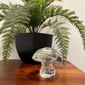 Clear Glass Controlled Bubble Mushroom Paperweight